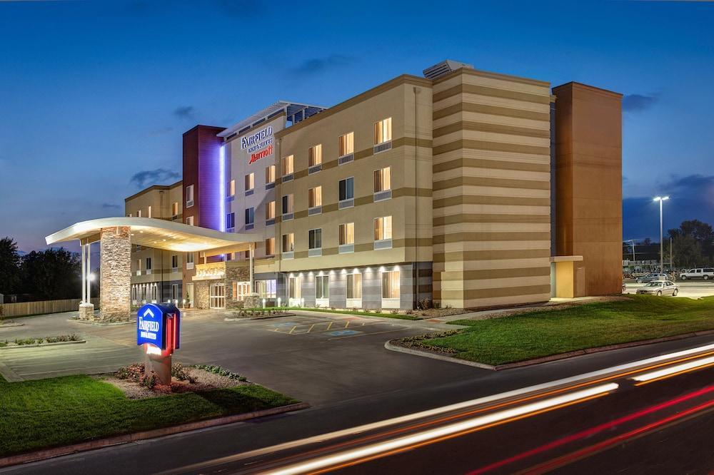 Fairfield Inn & Suites By Marriott Kansas City Belton Eksteriør billede