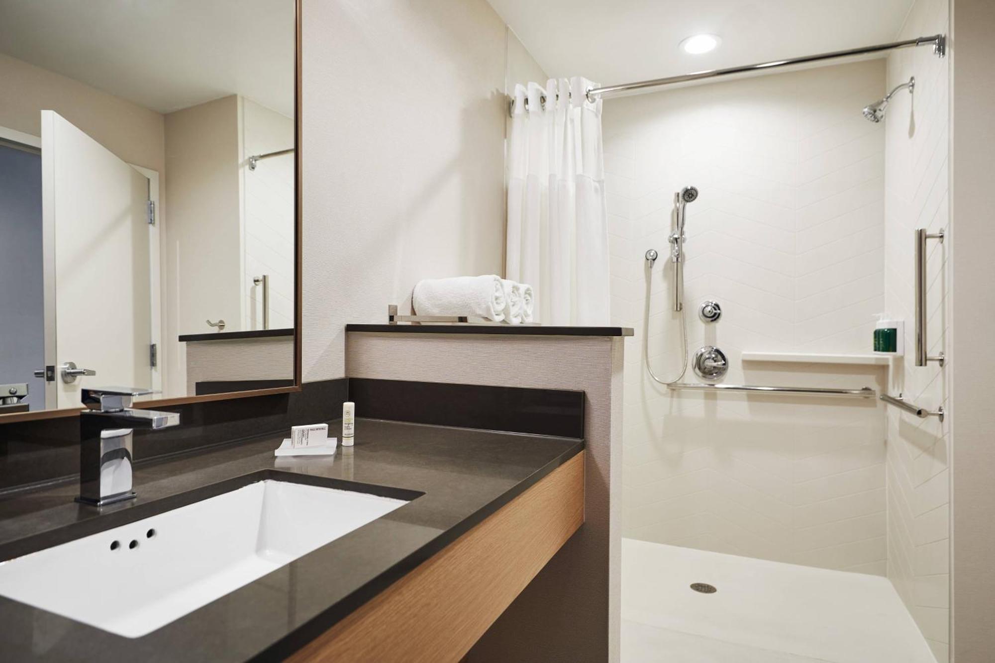 Fairfield Inn & Suites By Marriott Kansas City Belton Eksteriør billede