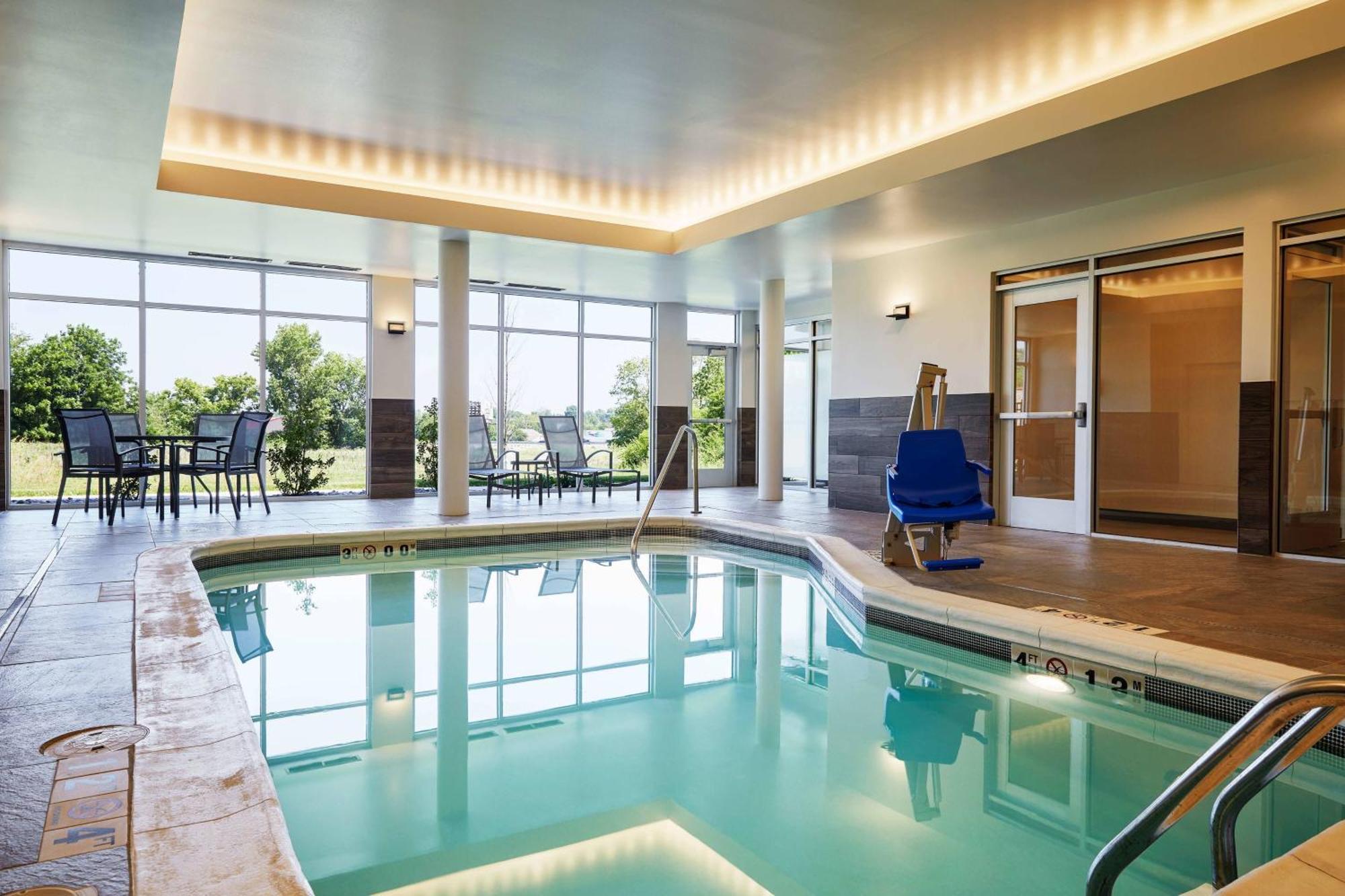 Fairfield Inn & Suites By Marriott Kansas City Belton Eksteriør billede